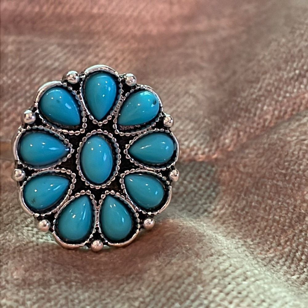 Turquoise Floral Southwestern Ring Size 8.5